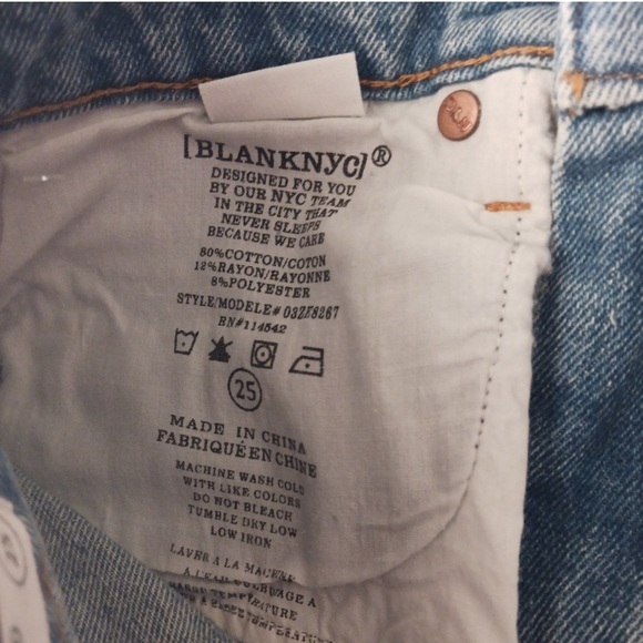 BlankNYC High-Waisted Distressed Cut-off Denim Jeans Shorts - Picture 9 of 12